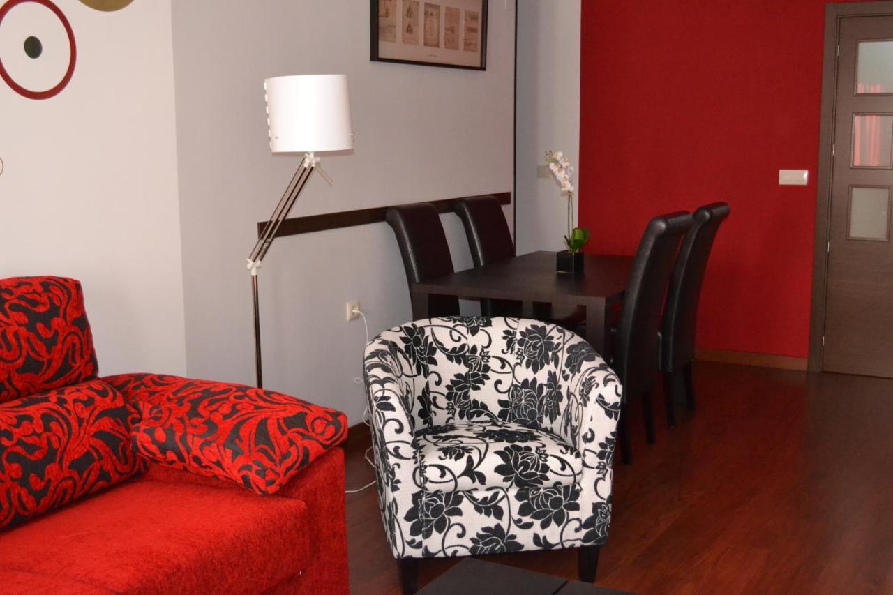 Apartamento Acueducto, Tres Dormitorios Y Parking Gratis Mérida Eksteriør billede