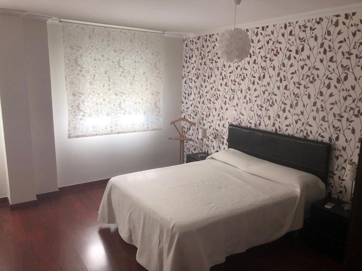 Apartamento Acueducto, Tres Dormitorios Y Parking Gratis Mérida Eksteriør billede
