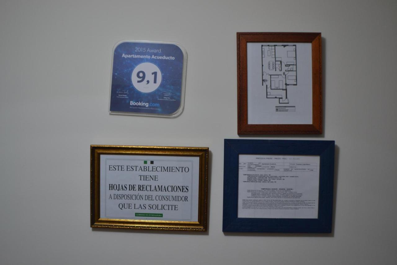 Apartamento Acueducto, Tres Dormitorios Y Parking Gratis Mérida Eksteriør billede