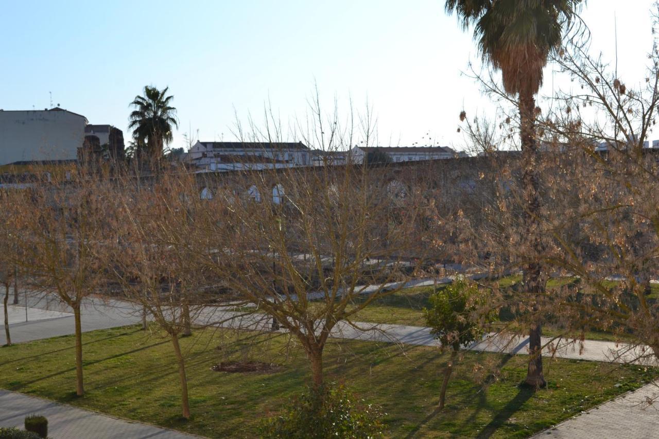 Apartamento Acueducto, Tres Dormitorios Y Parking Gratis Mérida Eksteriør billede